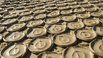 泥土饼干与土地危机 从饥饿到环境治理的双重困境